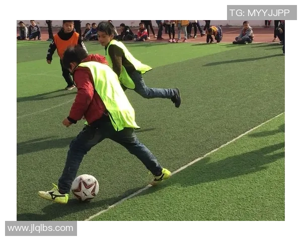 足球明星成语接龙挑战赛捡球乐趣无限尽享足球魅力与智慧的碰撞