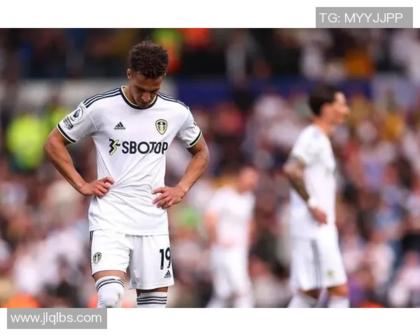 足球明星璀璨星空汇聚全球顶尖球员名字的传奇故事与荣耀时刻